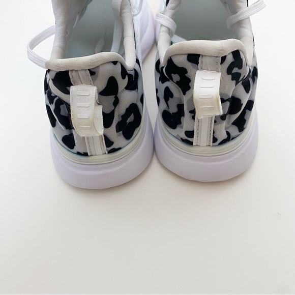 APL Women's TechLoom Tracer in White Leopard Print - Picture 6 of 7